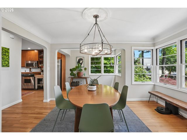 7211 Sw BRIER Pl, Portland, OR 97219
