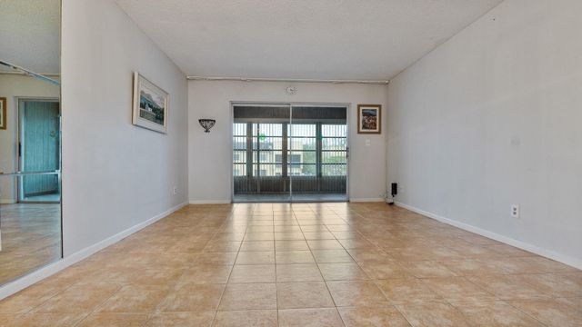5890 NW 64th Avenue 308, Tamarac, FL 33319
