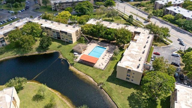 5890 NW 64th Avenue 308, Tamarac, FL 33319