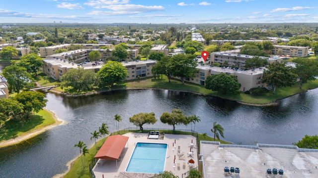 5890 NW 64th Avenue 308, Tamarac, FL 33319