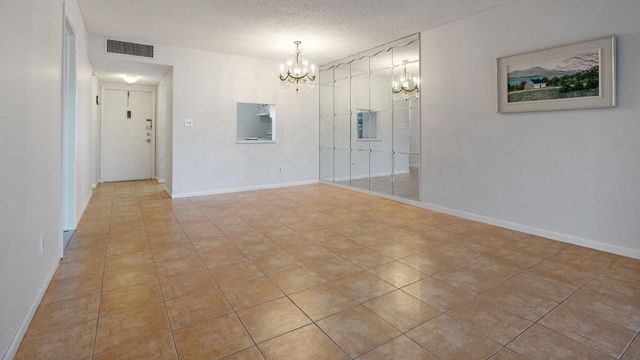 5890 NW 64th Avenue 308, Tamarac, FL 33319