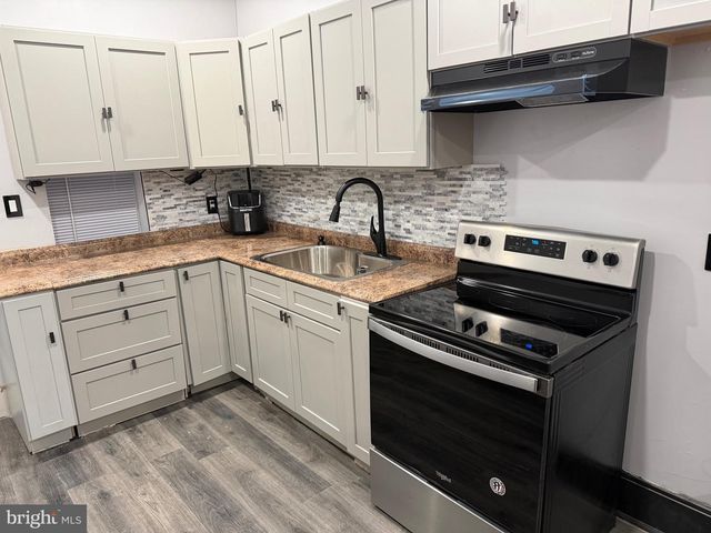 2847 N MASCHER ST, Philadelphia, PA 19133