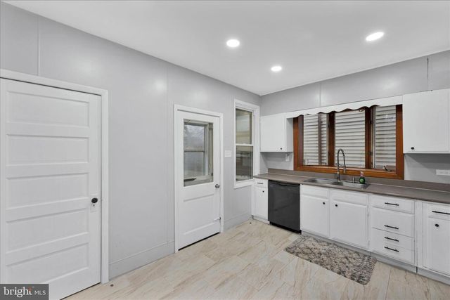 320 SPRING GARDEN ST, Pottsville, PA 17901