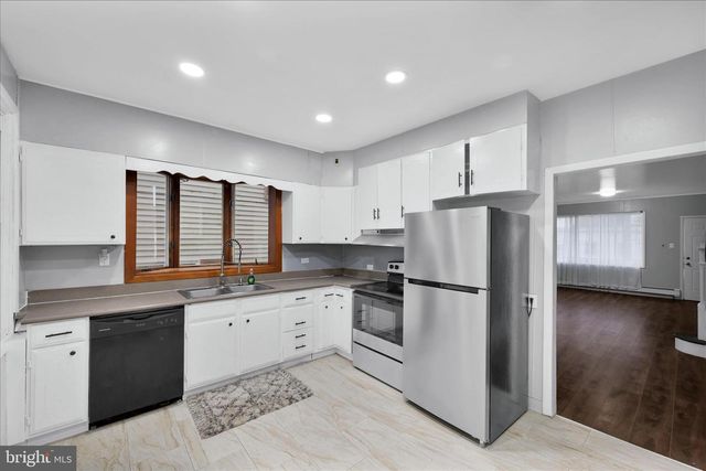 320 SPRING GARDEN ST, Pottsville, PA 17901