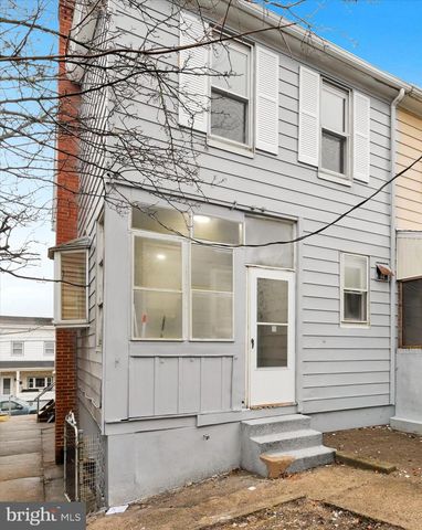 320 SPRING GARDEN ST, Pottsville, PA 17901