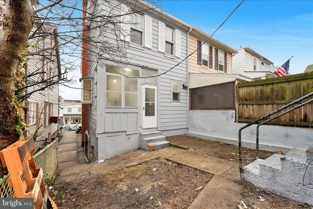 320 SPRING GARDEN ST, Pottsville, PA 17901