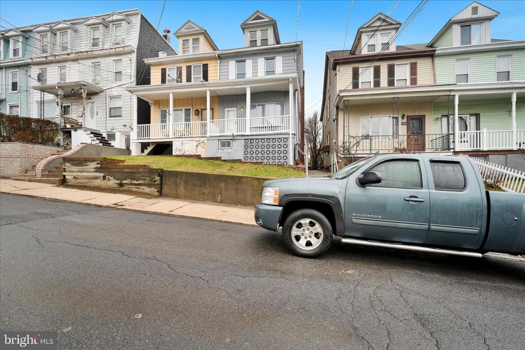 320 SPRING GARDEN ST, Pottsville, PA 17901