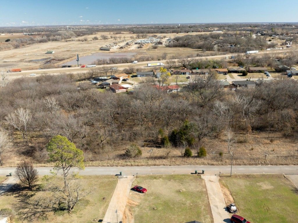812 S Dogwood Drive, Pauls Valley, OK 73075