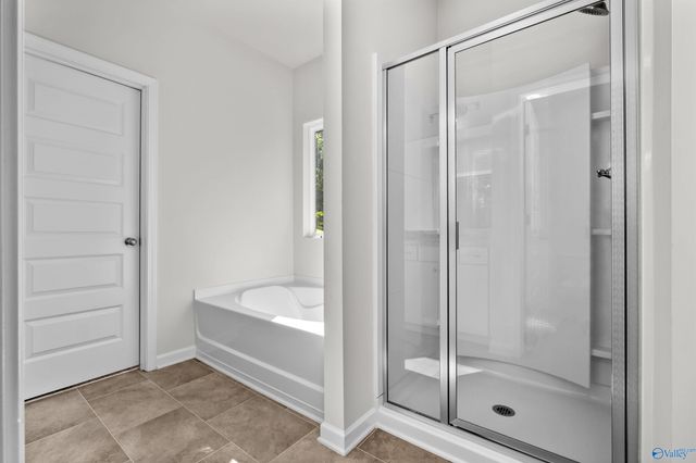 20164 Brook Valley Drive, Athens, AL 35611