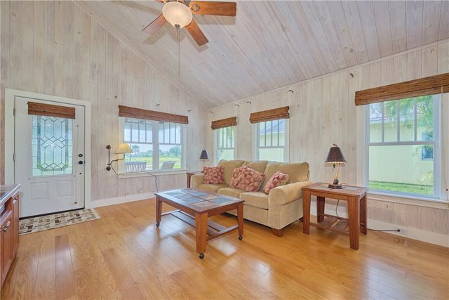 13265 Old Dixie Highway, Sebastian, FL 32958