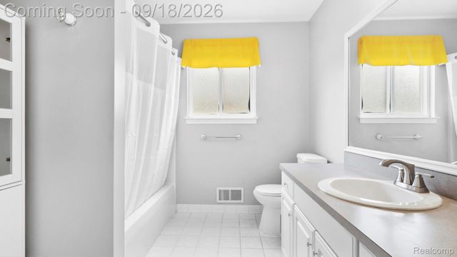 24660 Christina Drive, Brownstown Charter Township, MI 48134