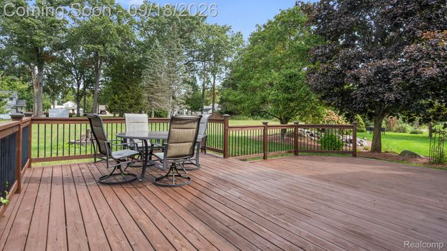 24660 Christina Drive, Brownstown Charter Township, MI 48134