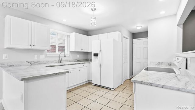 24660 Christina Drive, Brownstown Charter Township, MI 48134