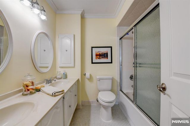 598 Sanderling Court, Secaucus, NJ 07094