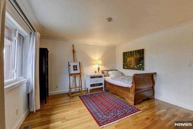 598 Sanderling Court, Secaucus, NJ 07094