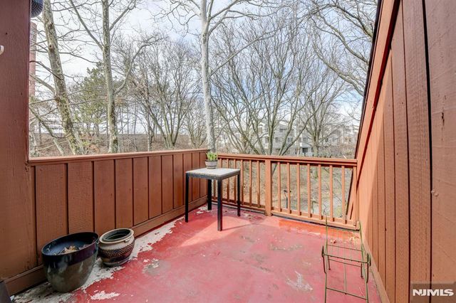 598 Sanderling Court, Secaucus, NJ 07094