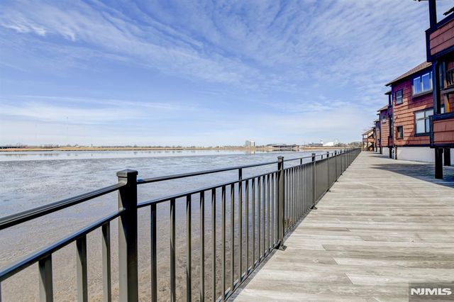 598 Sanderling Court, Secaucus, NJ 07094