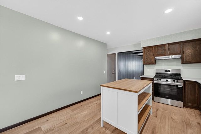 5736 Pembroke Drive, Fitchburg, WI 53711