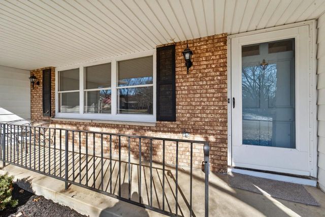 5736 Pembroke Drive, Fitchburg, WI 53711