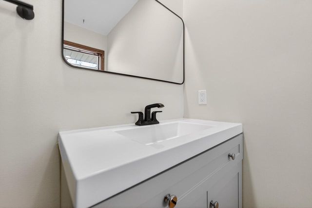 5736 Pembroke Drive, Fitchburg, WI 53711