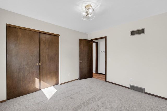 5736 Pembroke Drive, Fitchburg, WI 53711