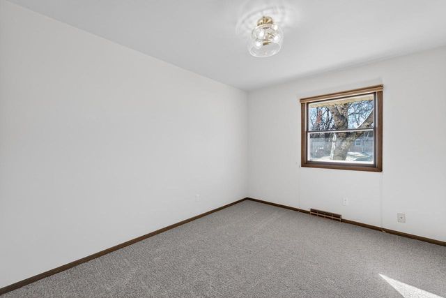 5736 Pembroke Drive, Fitchburg, WI 53711