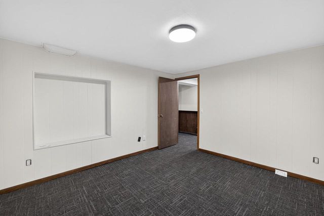 5736 Pembroke Drive, Fitchburg, WI 53711