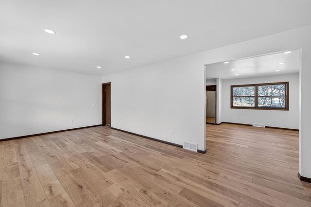 5736 Pembroke Drive, Fitchburg, WI 53711