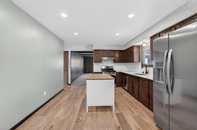 5736 Pembroke Drive, Fitchburg, WI 53711