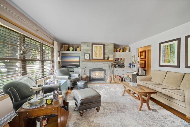 3414 W Pelican LANE, Brown Deer, WI 53209