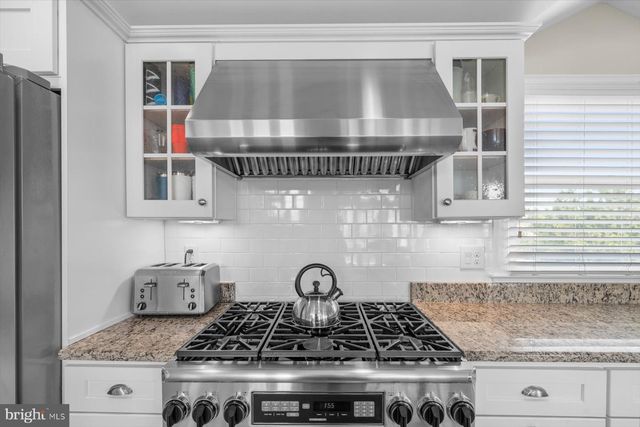 7 S 9TH ST, South Bethany, DE 19930