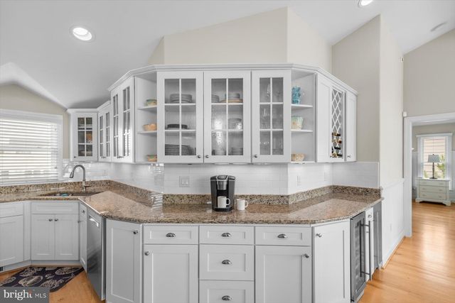 7 S 9TH ST, South Bethany, DE 19930