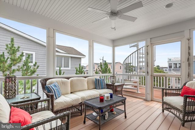 7 S 9TH ST, South Bethany, DE 19930