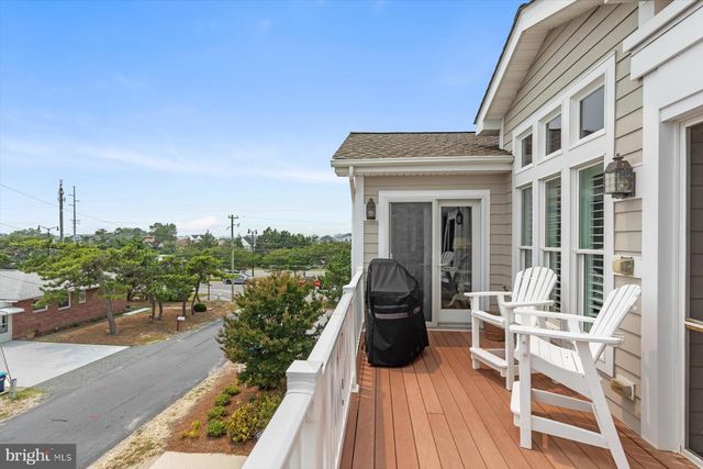 7 S 9TH ST, South Bethany, DE 19930