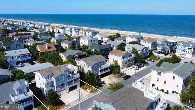 7 S 9TH ST, South Bethany, DE 19930