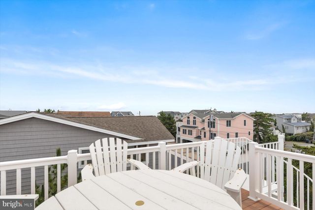 7 S 9TH ST, South Bethany, DE 19930