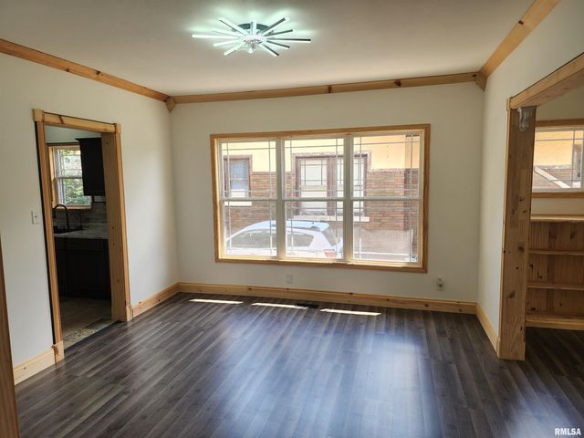 2028 S 4TH Street, Springfield, IL 62703