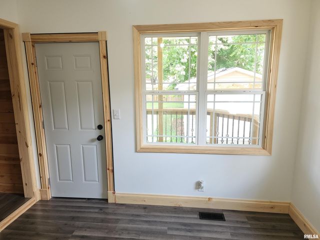 2028 S 4TH Street, Springfield, IL 62703