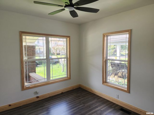 2028 S 4TH Street, Springfield, IL 62703
