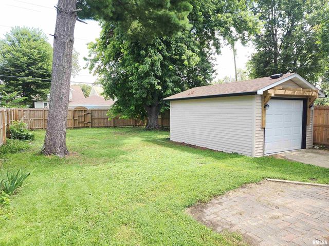 2028 S 4TH Street, Springfield, IL 62703