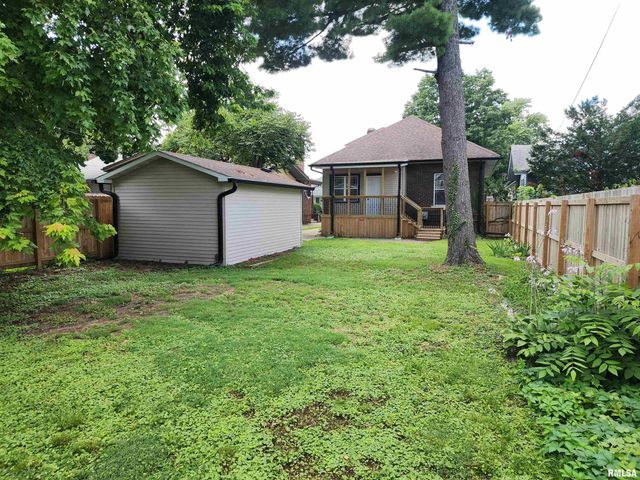 2028 S 4TH Street, Springfield, IL 62703
