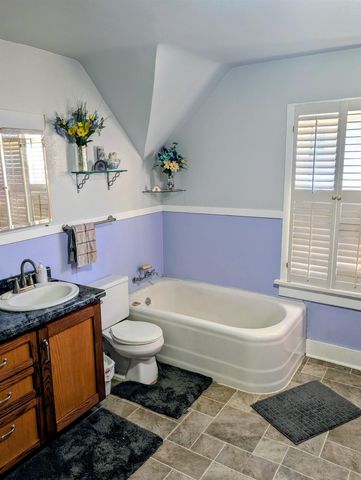1005 Forest Avenue, Waterloo, IA 50702