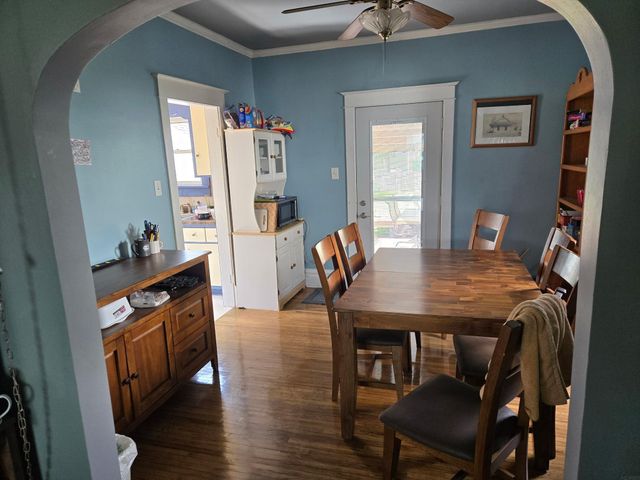 1005 Forest Avenue, Waterloo, IA 50702