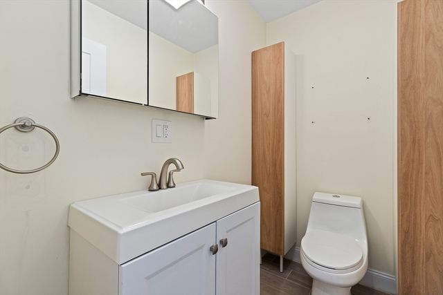 8 Loring Pl 8, Boston, MA 02136