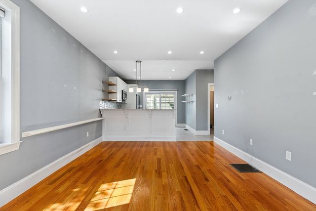 8 Loring Pl 8, Boston, MA 02136