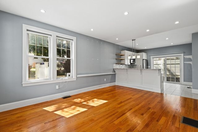 8 Loring Pl 8, Boston, MA 02136