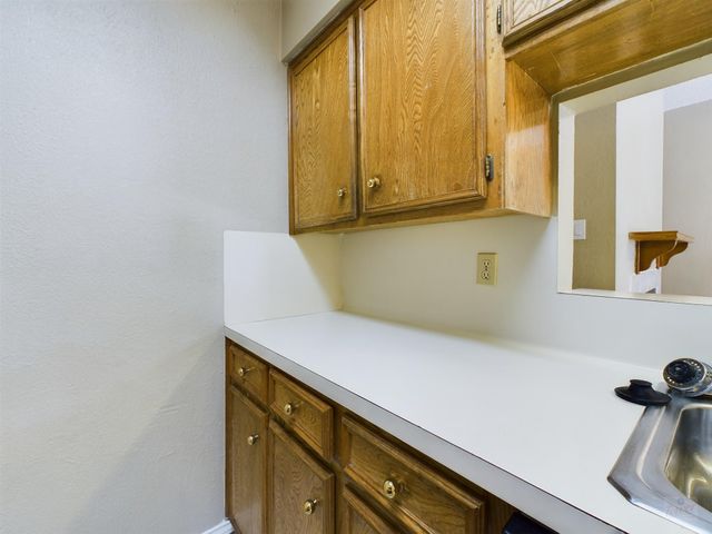 2706 Salado ST 206, Austin, TX 78705