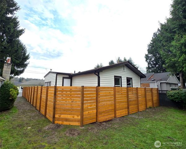 12215 44th Avenue S, Tukwila, WA 98178