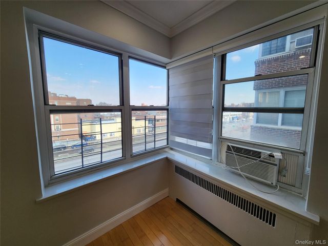 111-50 75th Road A54, Forest Hills, NY 11375