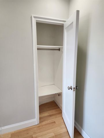 111-50 75th Road A54, Forest Hills, NY 11375